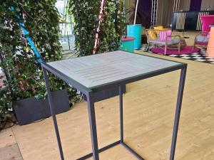 Quadrin Stehtisch schwarz 5